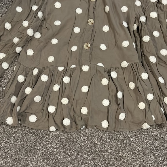 Altar’d State Top Size Large - Picture 4 of 5